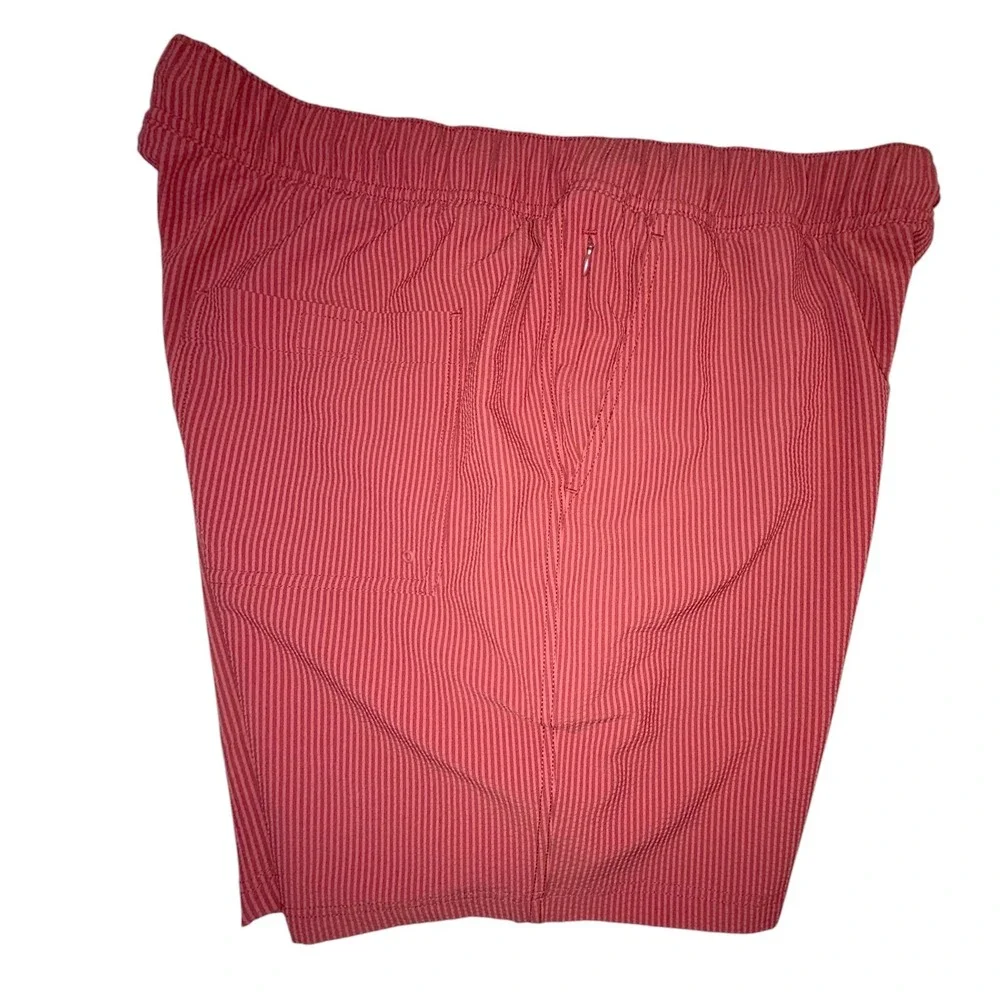 True Classic Swim Trunks‎ XL Red Striped Seersucker Texture Mesh Lined Shorts